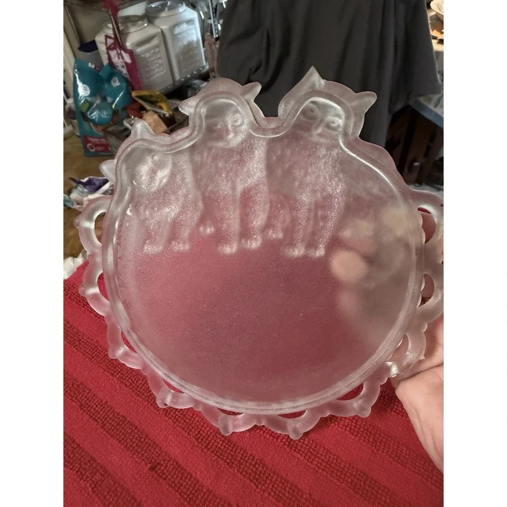 Vintage Westmoreland Frosted Satin Glass Plate Three Kittens Cats Lace Edge 7 in